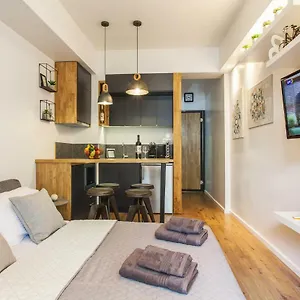 apt-lazaristes-compact-living.hotelschalkidiki.net/